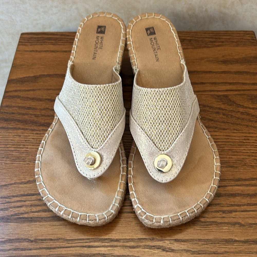 White Mountain 👣Wedges👣 - Picture 2 of 5